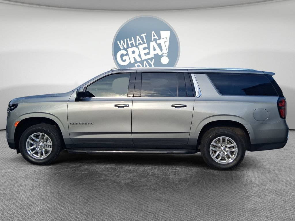 Used 2024 Chevrolet Suburban LS RWD image 7