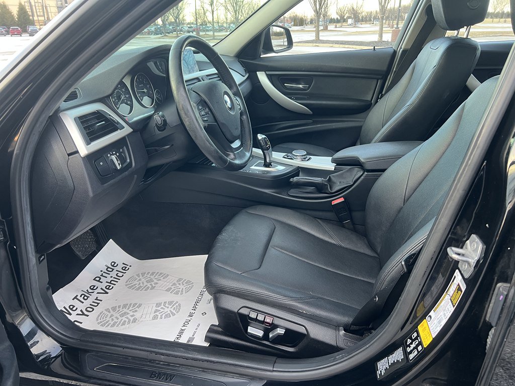Used 2016 BMW 320i xDrive Sedan image 17