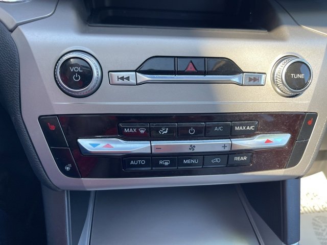 Used 2023 Ford Explorer XLT w/ Equipment Group 202A image 27