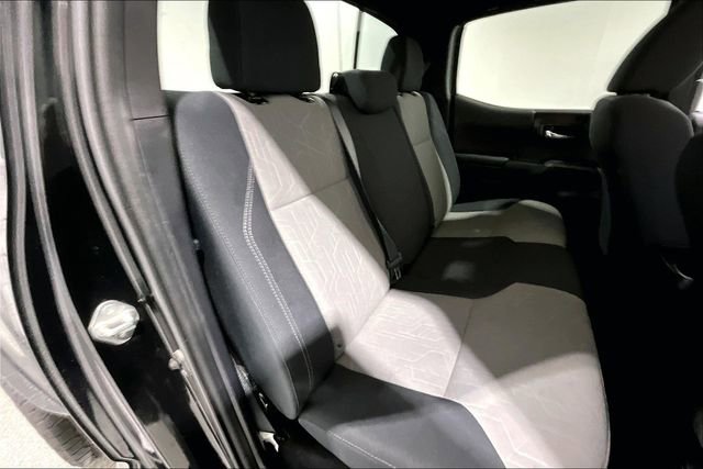 Used 2020 Toyota Tacoma TRD Sport AWD/4WD image 27