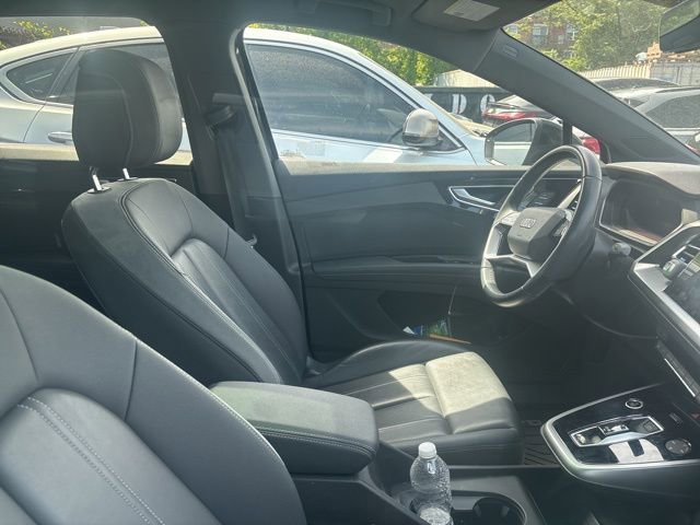 Used 2023 Audi Q4 e-tron Premium w/ Convenience Package AWD/4WD image 10
