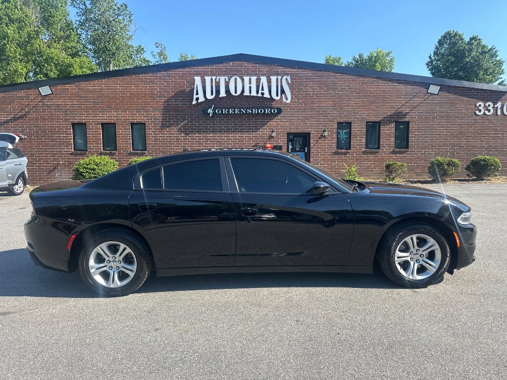 Used 2021 Dodge Charger SXT w/ Leather Interior Group RWD image 8