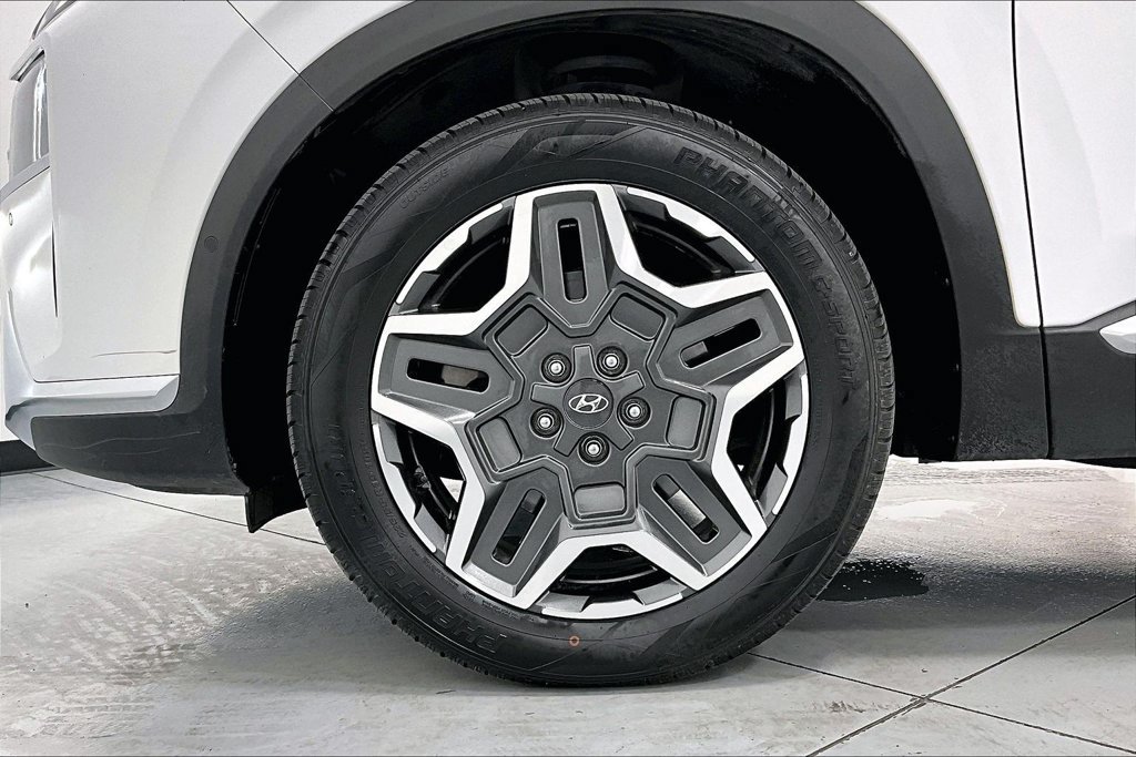 Used 2023 Hyundai Santa Fe Limited FWD image 10