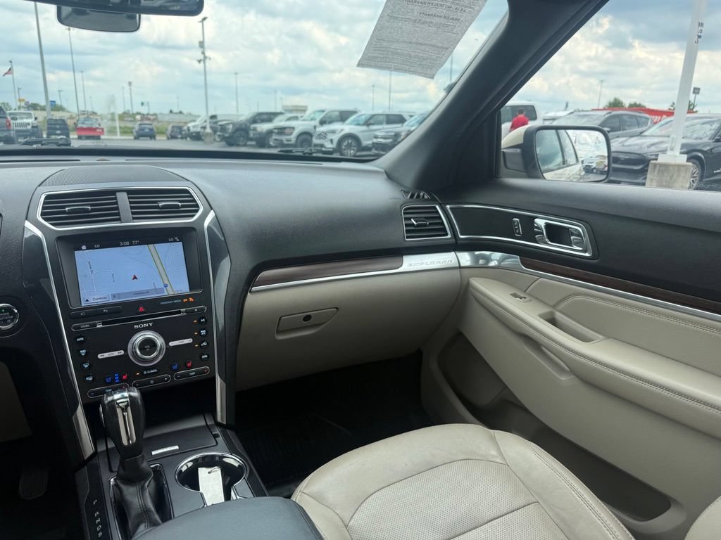 Used 2018 Ford Explorer Limited w/ Ford Safe & Smart Package AWD/4WD image 46