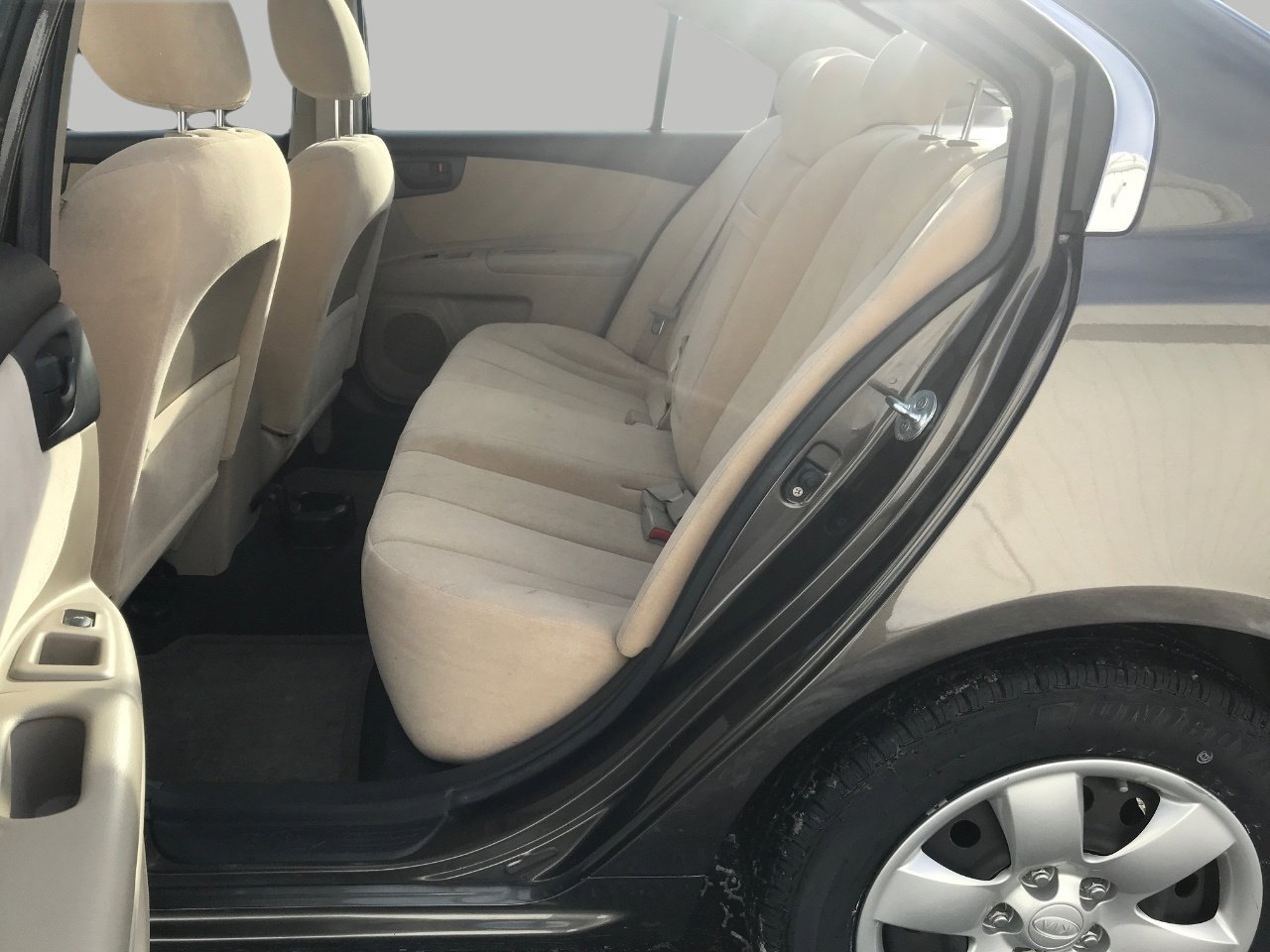 Used 2010 Kia Optima LX image 19