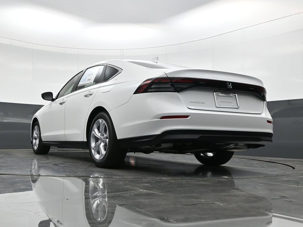 Used 2025 Honda Accord LX image 28