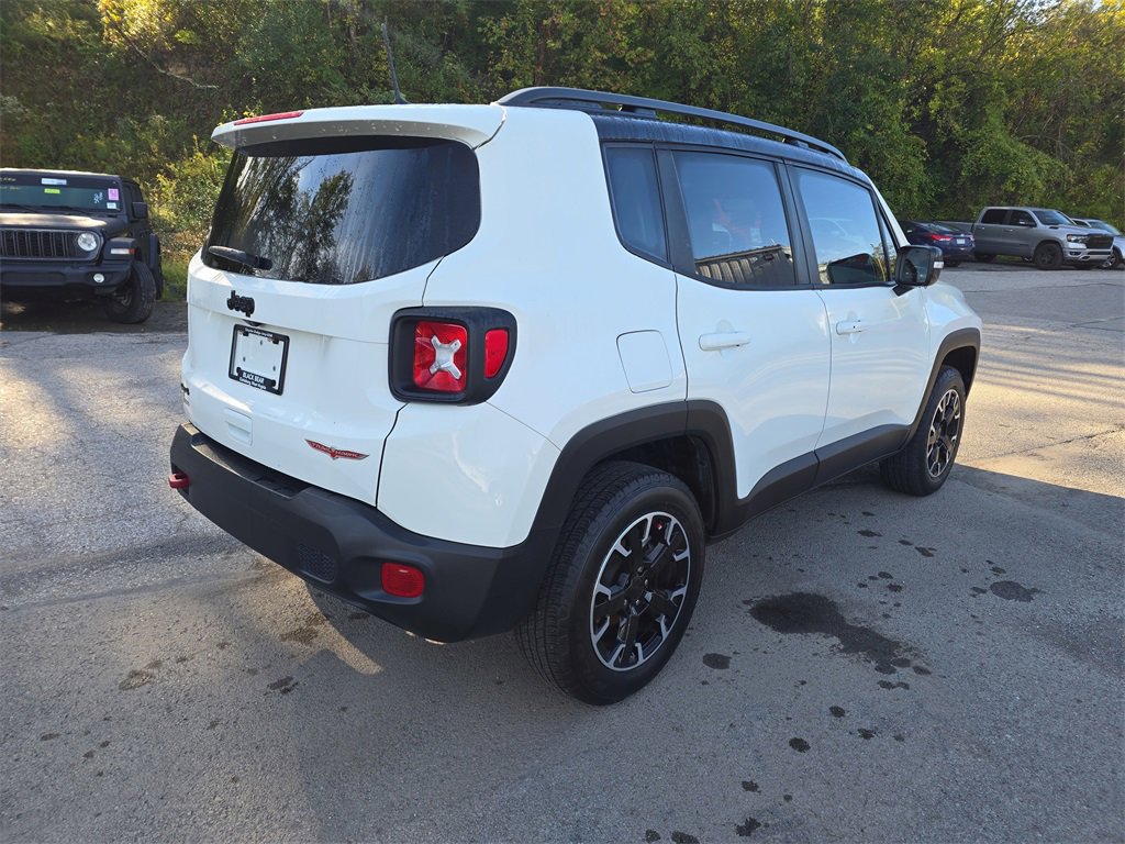 Used 2023 Jeep Renegade Trailhawk w/ Trailhawk Elite Group image 4