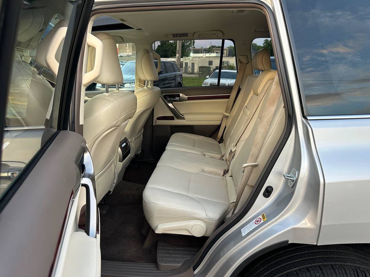 Used 2012 Lexus GX 460 w/ Comfort Plus Pkg AWD/4WD image 20