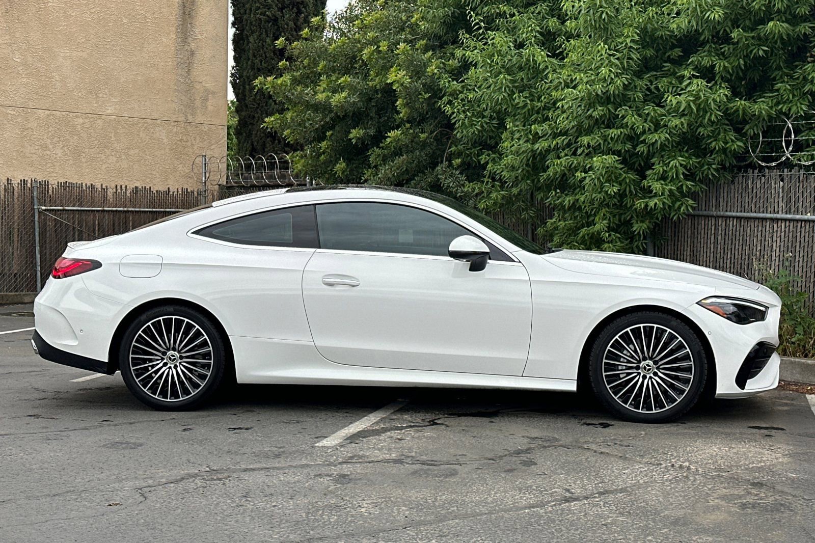 Used 2025 Mercedes-Benz CLE 300 4MATIC Coupe image 7