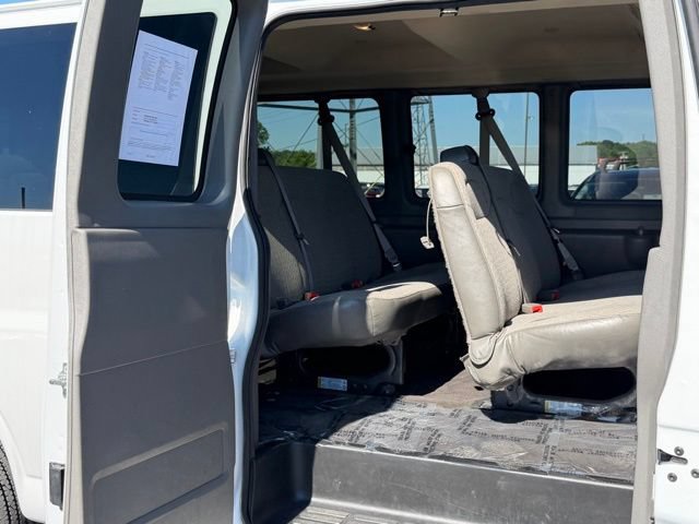 Used 2025 Chevrolet Express 3500 LT w/ LT Preferred Equipment Group RWD image 9