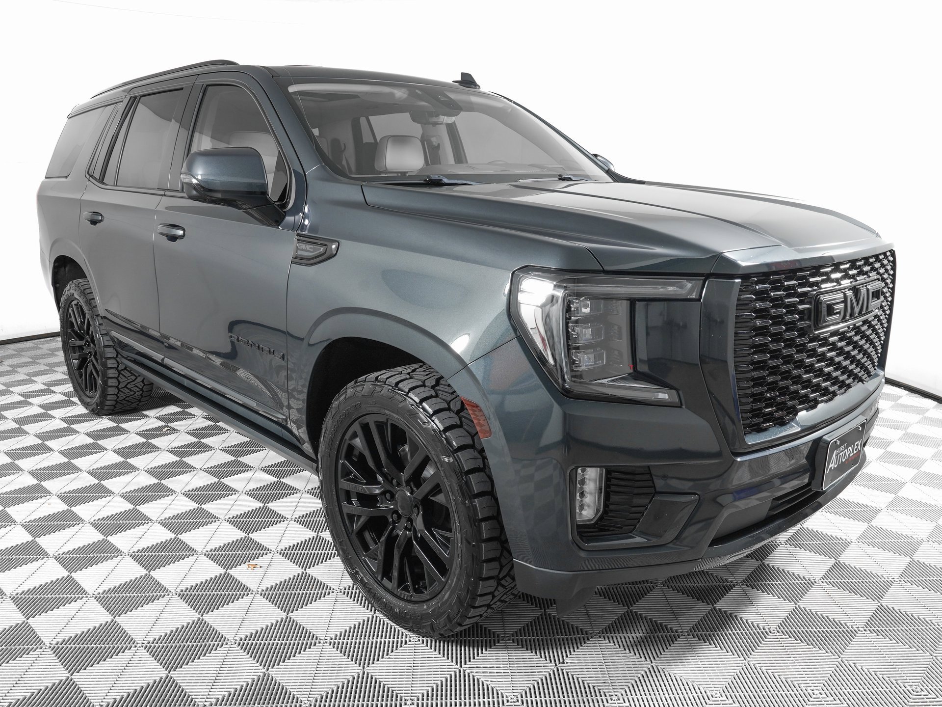 Used 2021 GMC Yukon Denali image 3