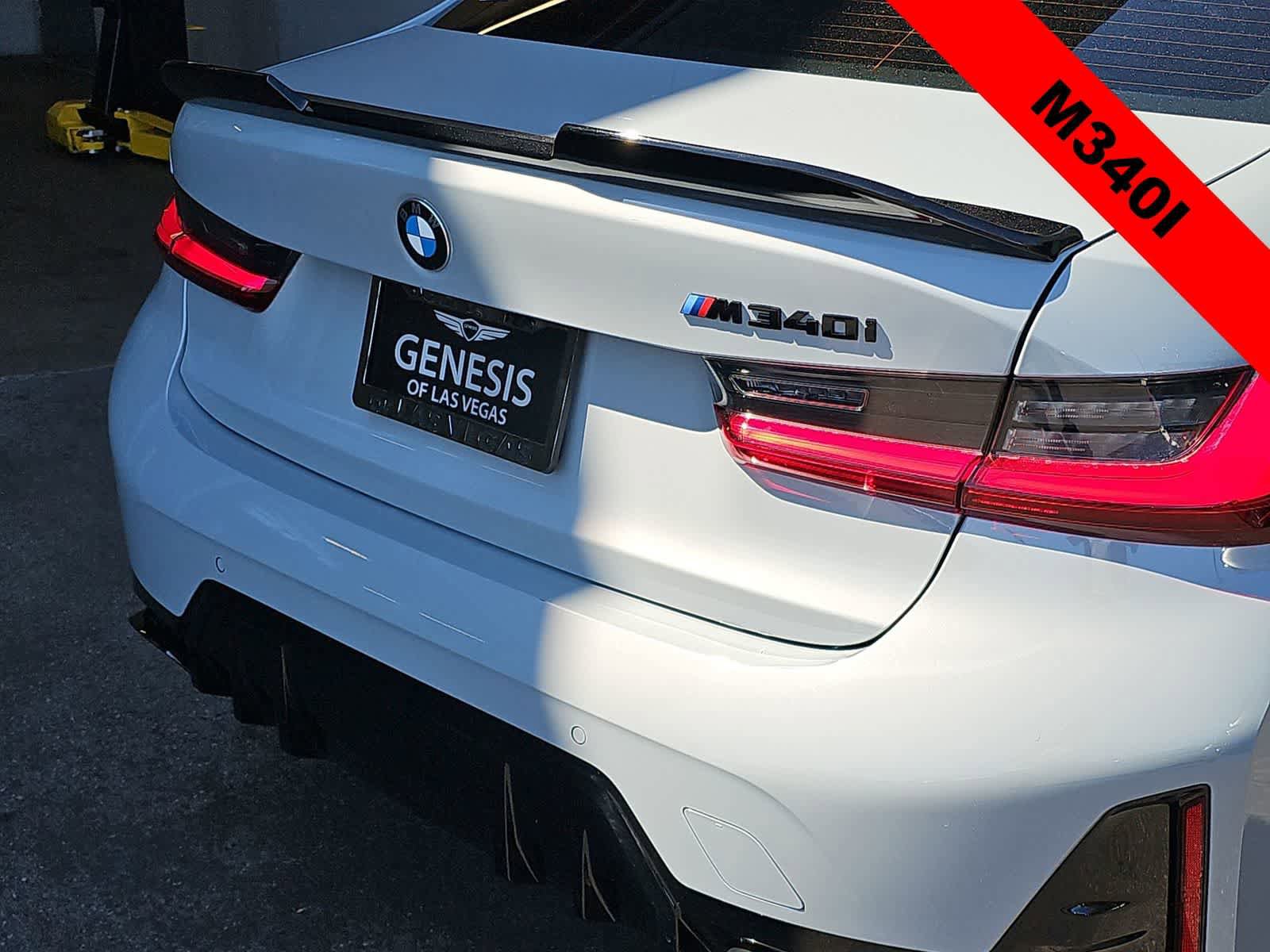Used 2025 BMW M340i w/ Shadowloine Package RWD image 13