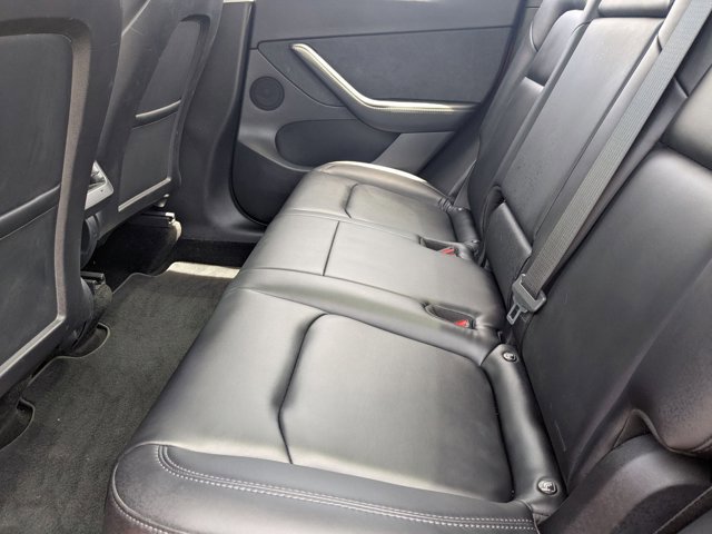 Used 2022 Tesla Model Y Performance image 17