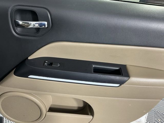 Used 2015 Jeep Patriot Limited w/ Sun/Sound Group image 13