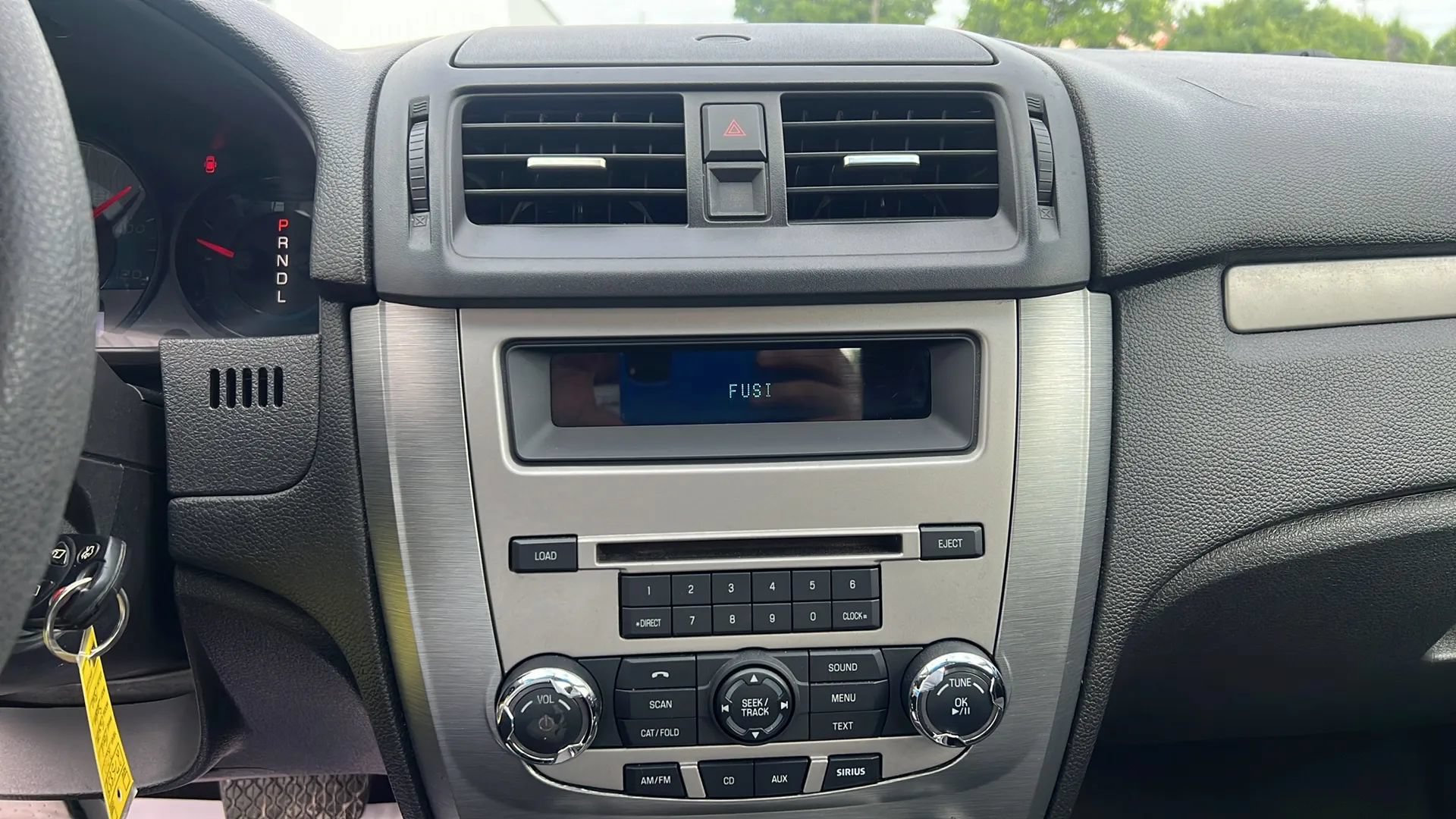 Used 2010 Ford Fusion SE FWD image 21