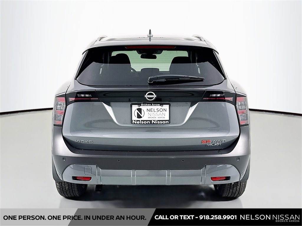 New 2025 Nissan Kicks SR w/ SR Premium Package image 6