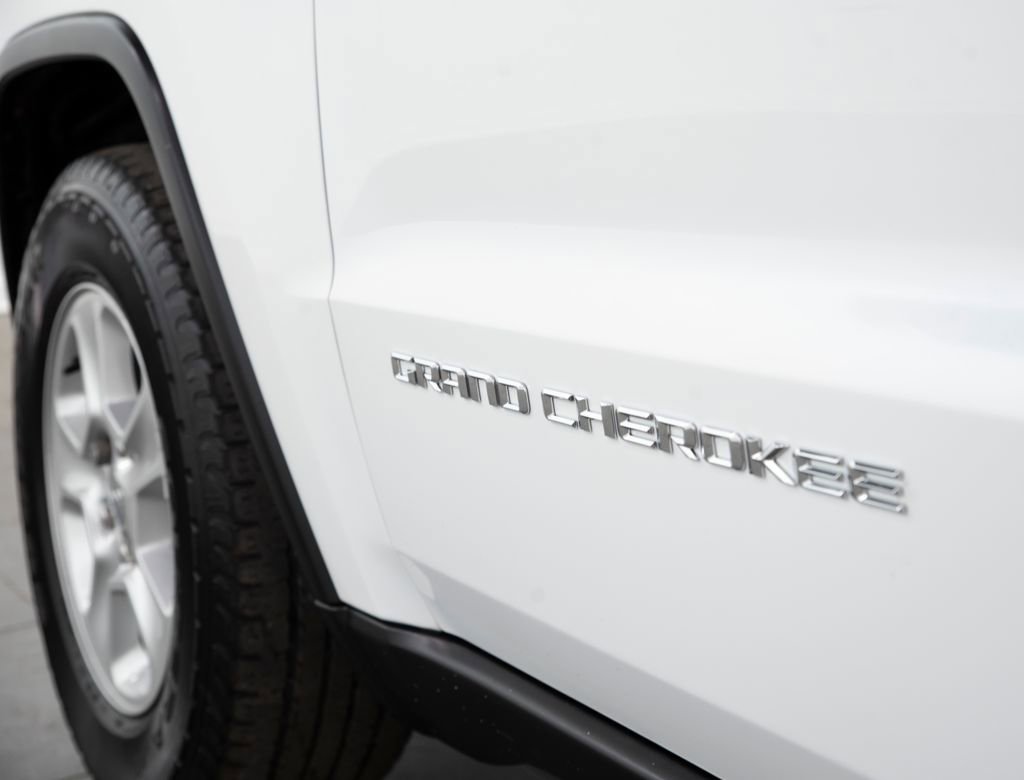 Used 2015 Jeep Grand Cherokee Laredo w/ Quick Order Package 23E AWD/4WD image 7