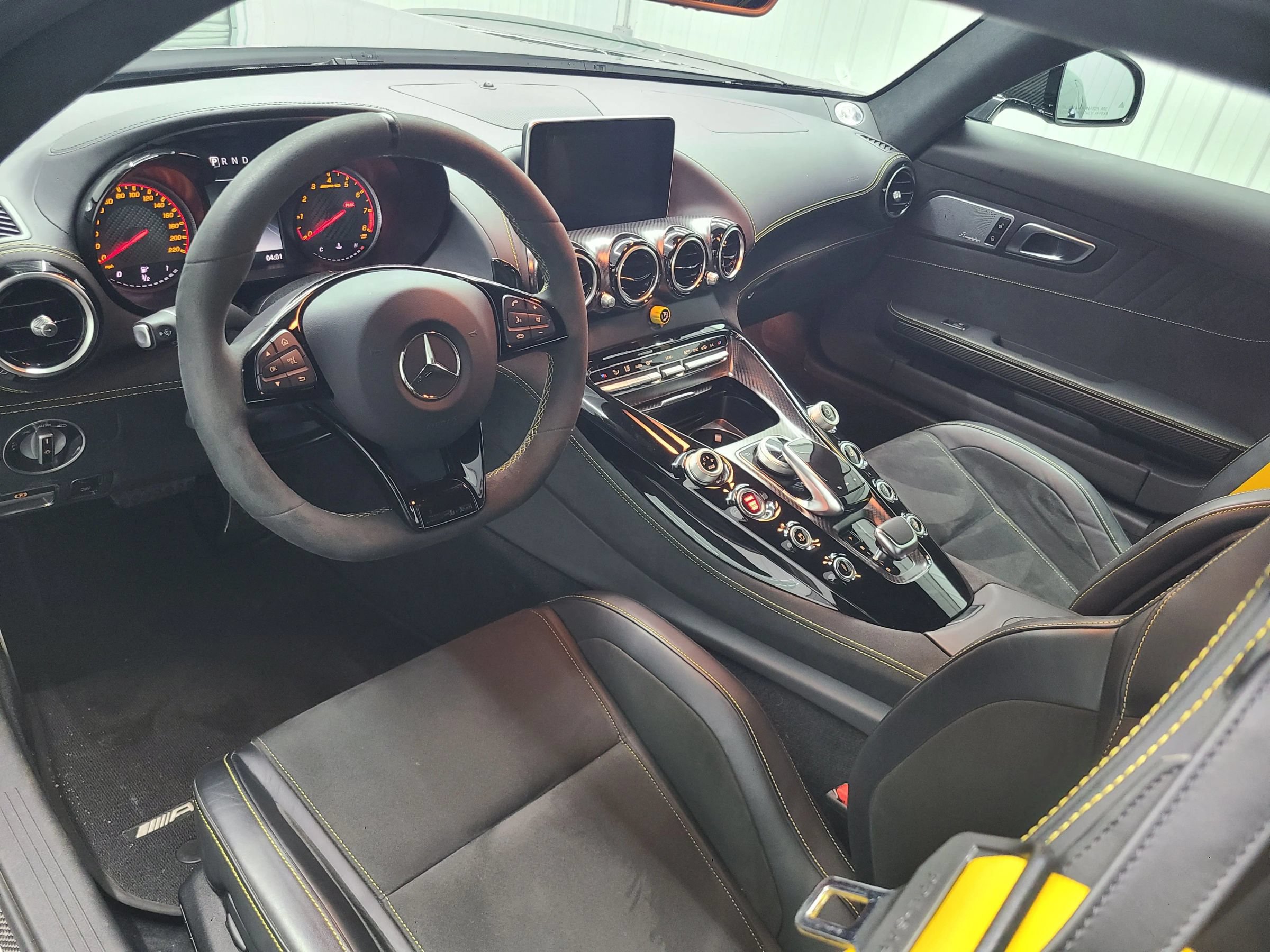 Used 2019 Mercedes-Benz AMG GT R image 2
