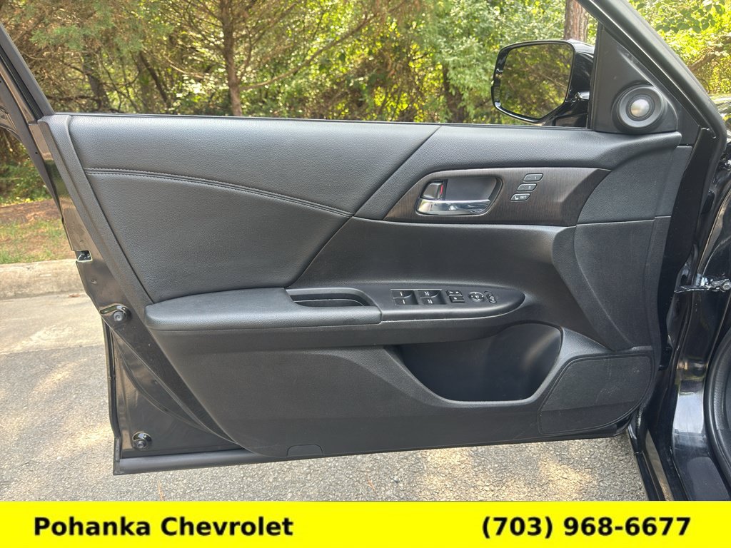 Used 2015 Honda Accord EX-L image 24