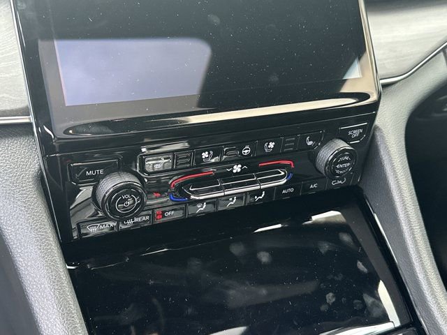 New 2025 Jeep Grand Cherokee L Overland image 26