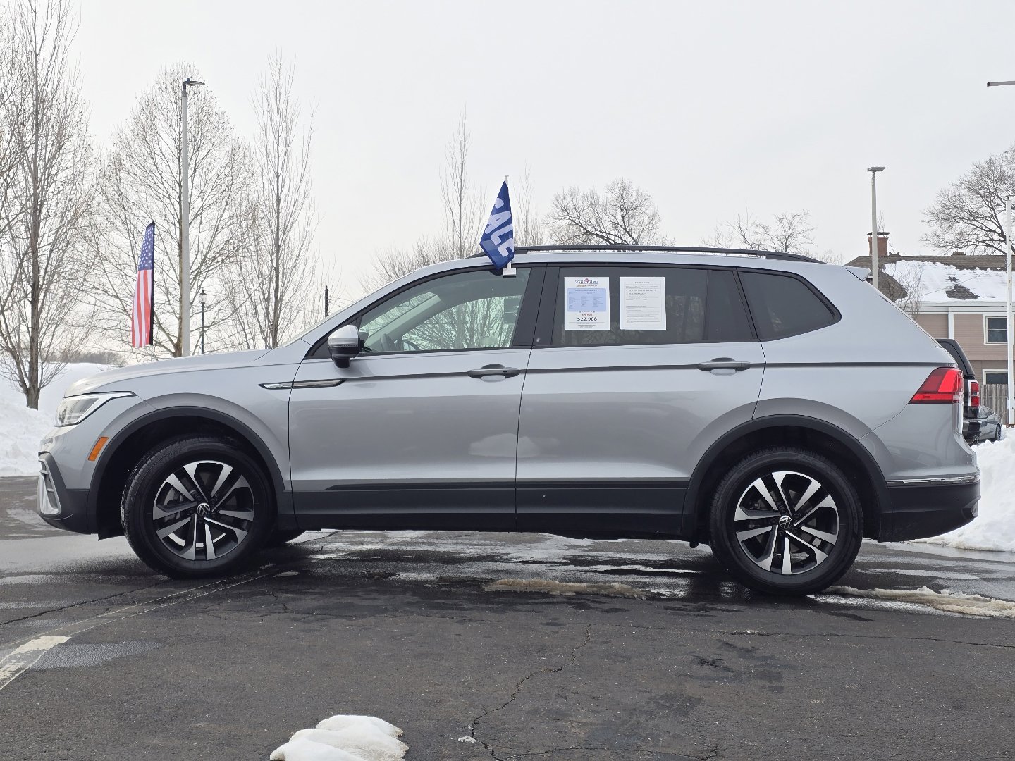 Used 2024 Volkswagen Tiguan S image 17
