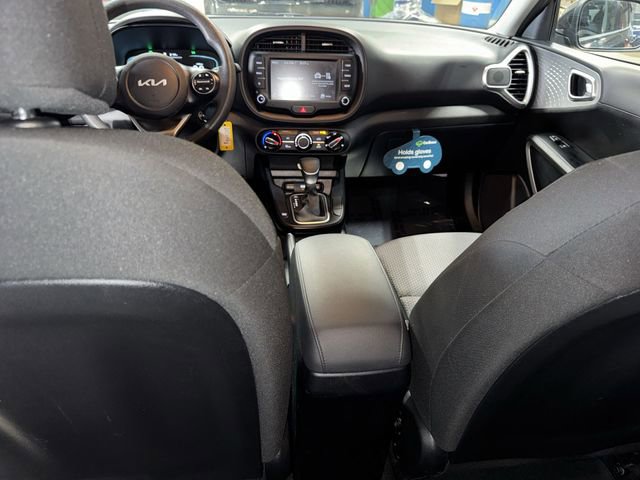 Used 2024 Kia Soul LX w/ Option Group 015 image 12