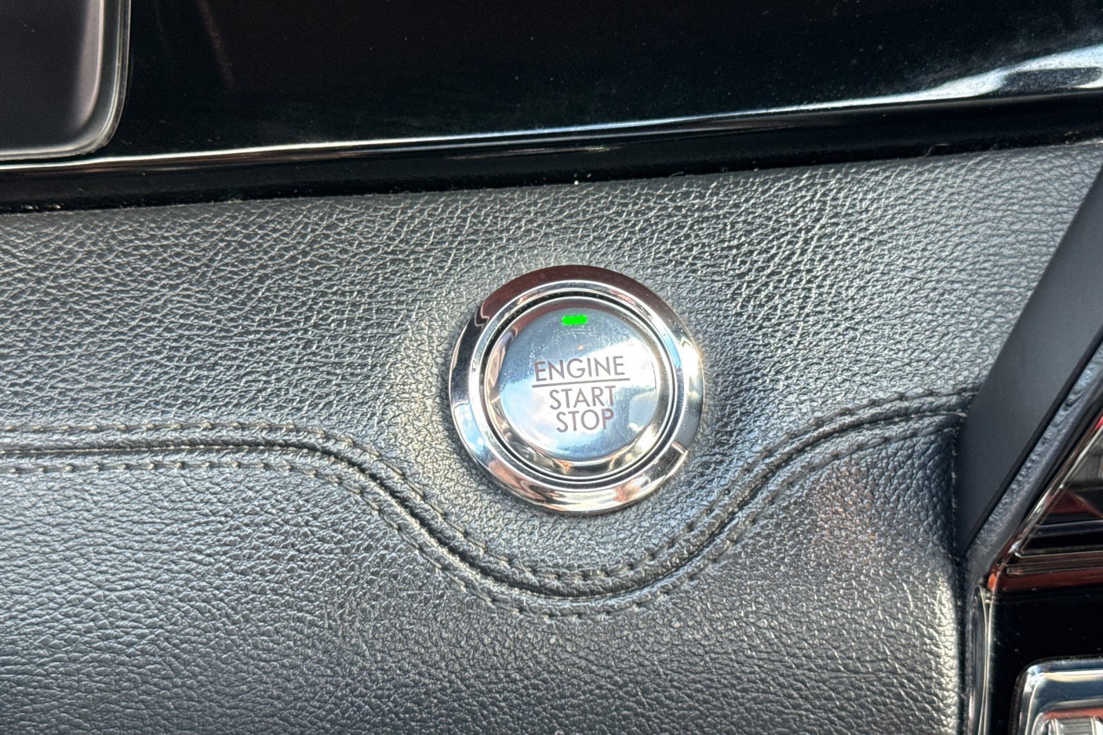 Used 2024 Lincoln Navigator Premiere image 23