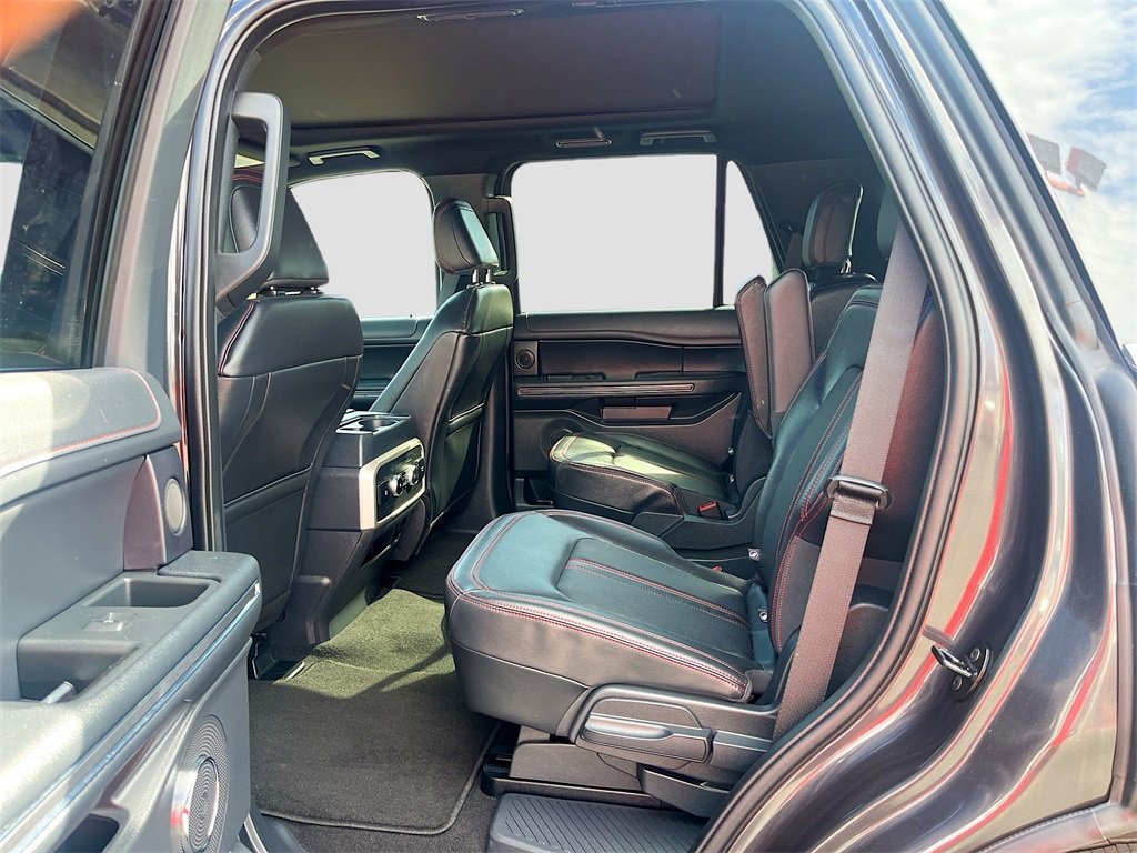 Used 2024 Ford Expedition Limited image 26