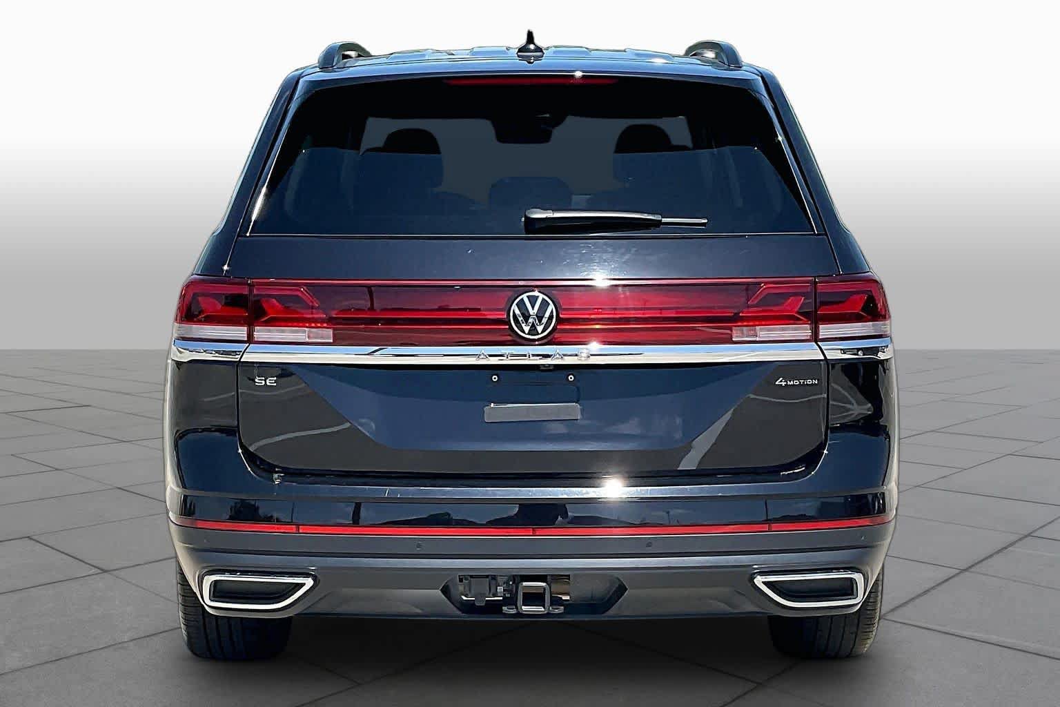Used 2025 Volkswagen Atlas SE AWD/4WD image 5