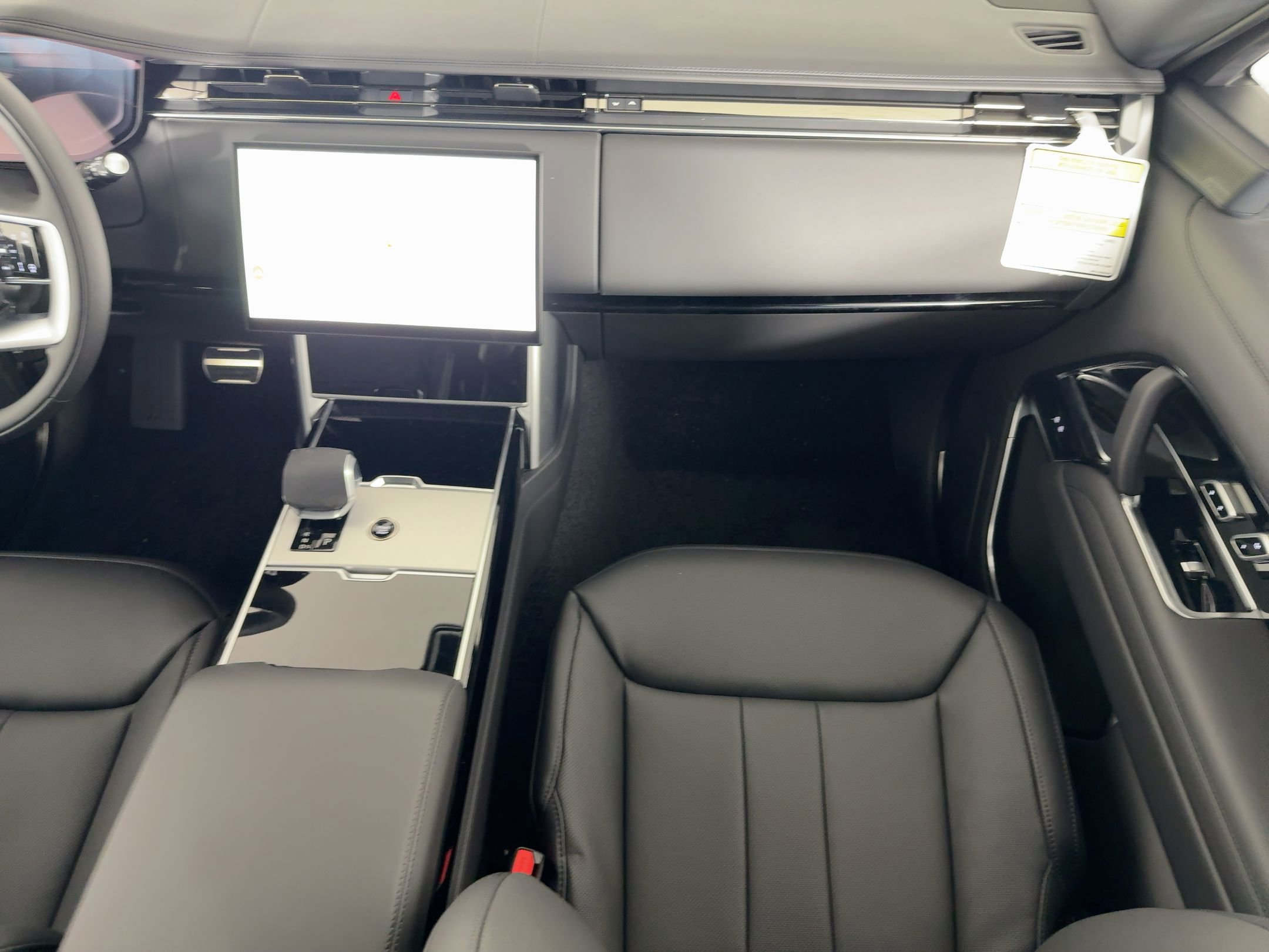 New 2026 Land Rover Range Rover Long Wheelbase SE AWD/4WD image 27