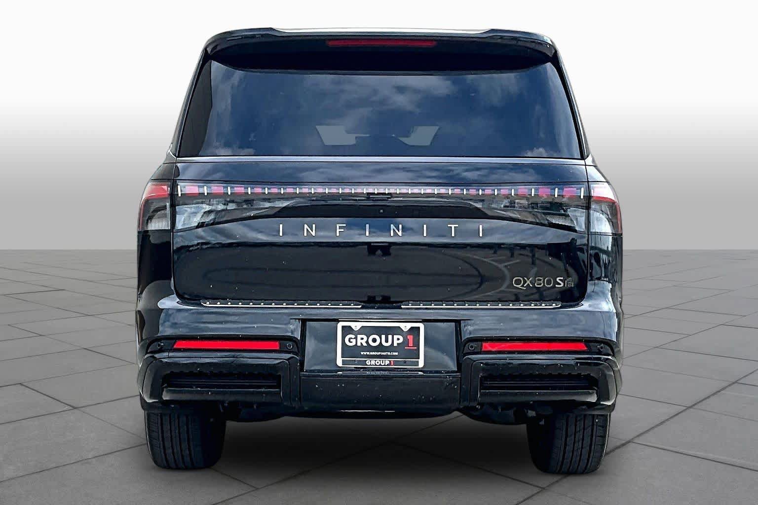 Used 2026 INFINITI QX80 4WD w/ Sport Exterior Package image 5