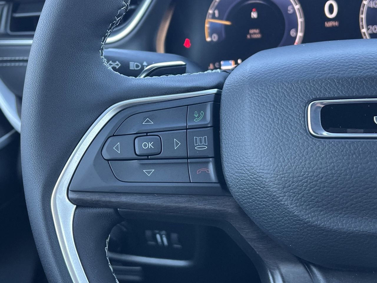New 2025 Jeep Grand Cherokee L Limited AWD/4WD image 14