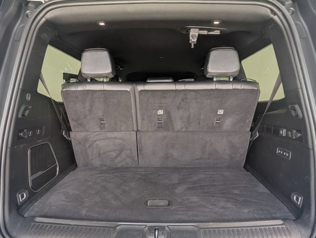 Used 2024 Jeep Wagoneer Series II w/ Flexible Seating Group RWD image 27