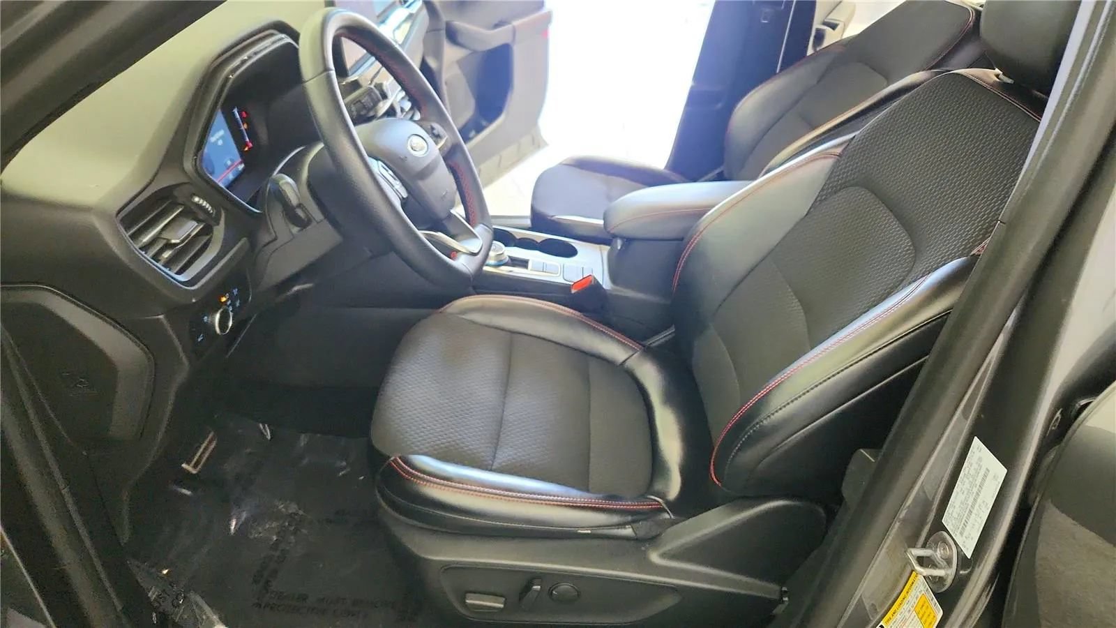 Used 2024 Ford Escape ST-Line FWD image 15