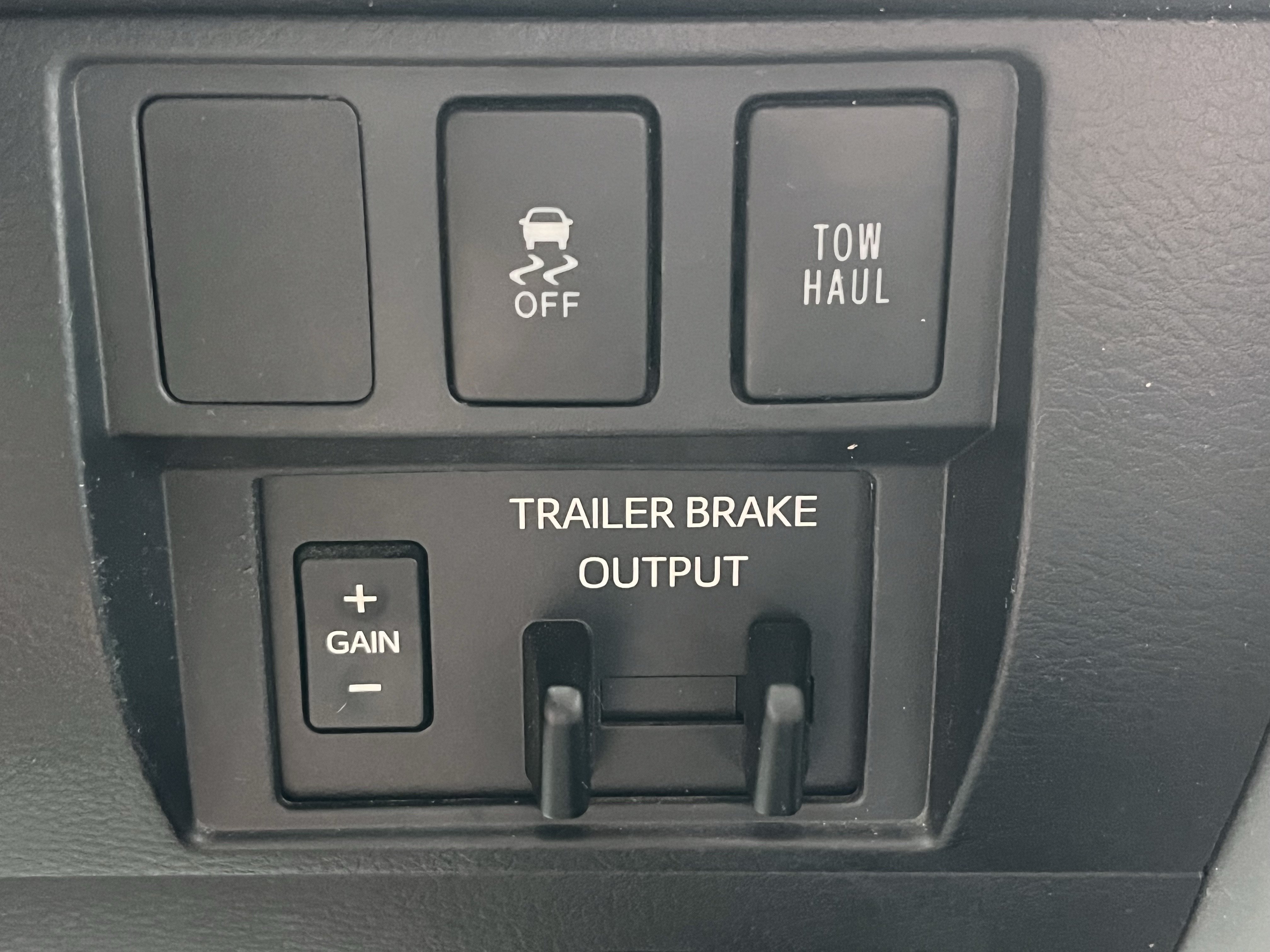 Used 2018 Toyota Tundra SR5 w/ TRD Off Road Package AWD/4WD image 23