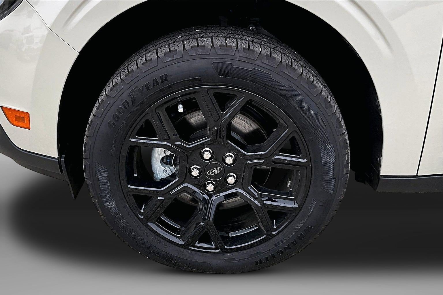 Used 2025 Ford Maverick Lariat w/ Black Appearance Package AWD/4WD image 9