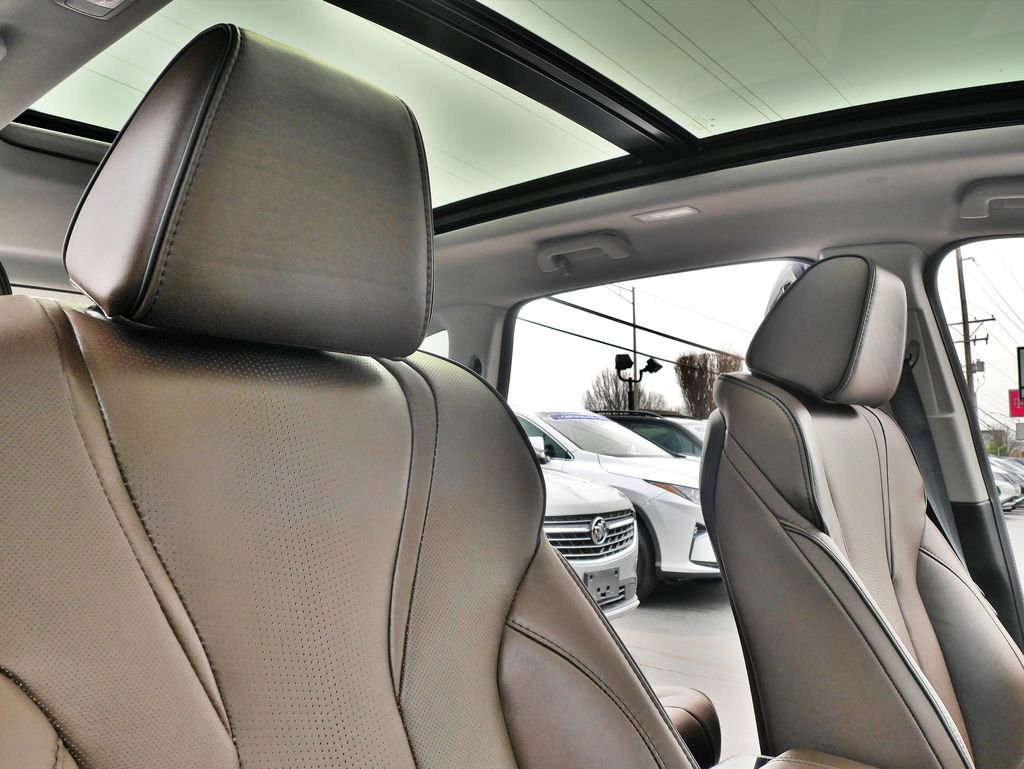Used 2022 Acura MDX SH-AWD w/ Advance Package image 14