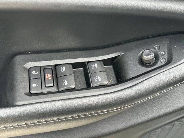 Used 2023 Jeep Grand Cherokee Altitude AWD/4WD image 26
