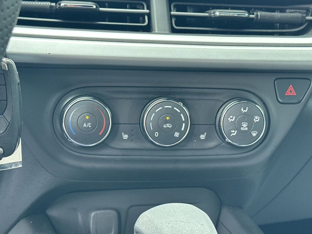 Used 2024 Chevrolet Trax RS w/ Driver Confidence Package image 24