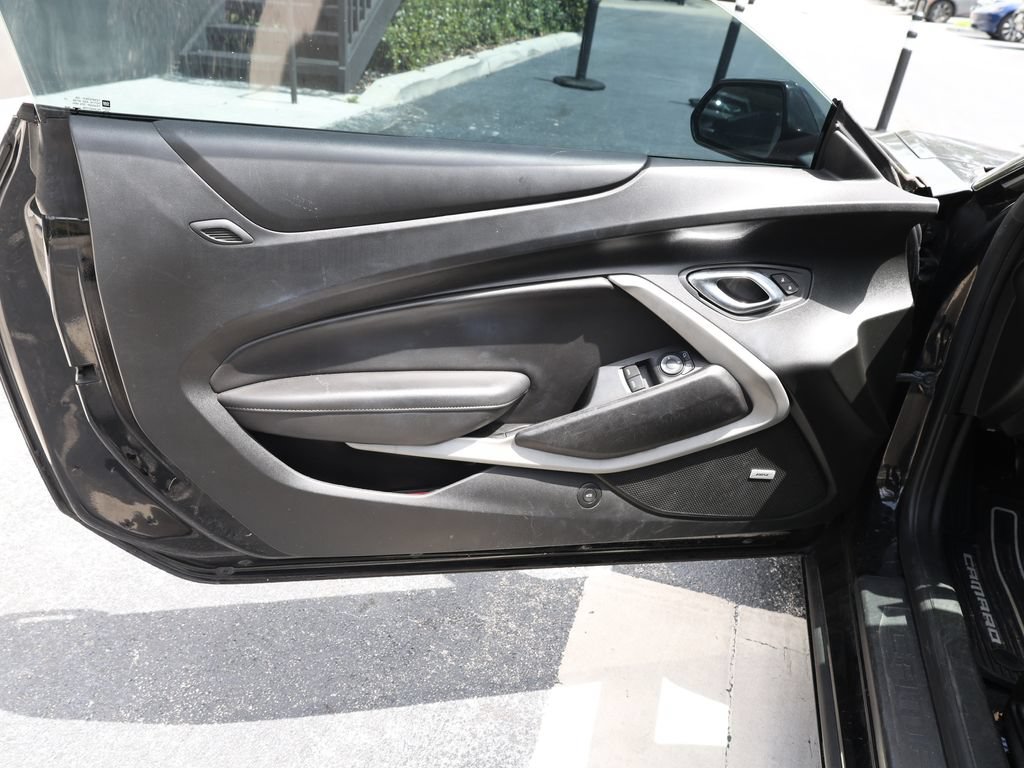 Used 2019 Chevrolet Camaro LT w/ Technology Package RWD image 10