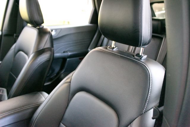 Used 2025 Ford Escape Platinum AWD/4WD image 20