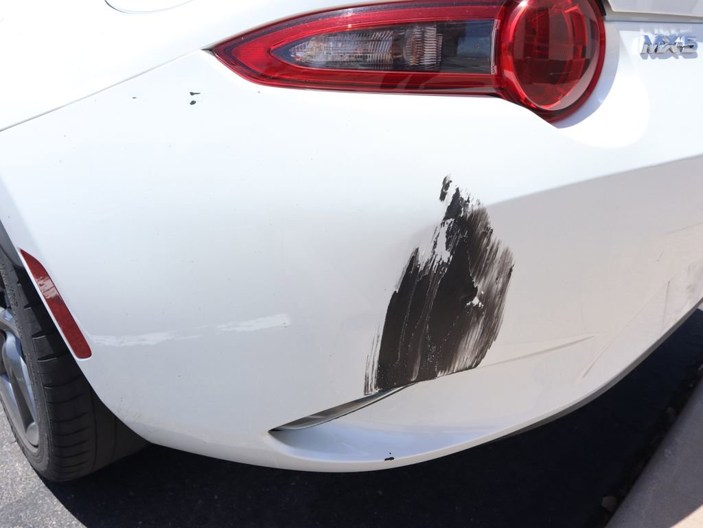 Used 2019 MAZDA MX-5 Miata Grand Touring w/ GT-S Package RWD image 17