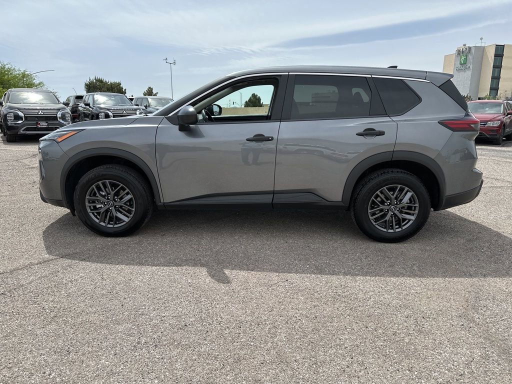 Used 2024 Nissan Rogue S image 4