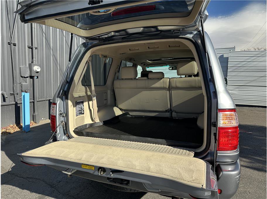 Used 2005 Lexus LX 470 4WD image 30