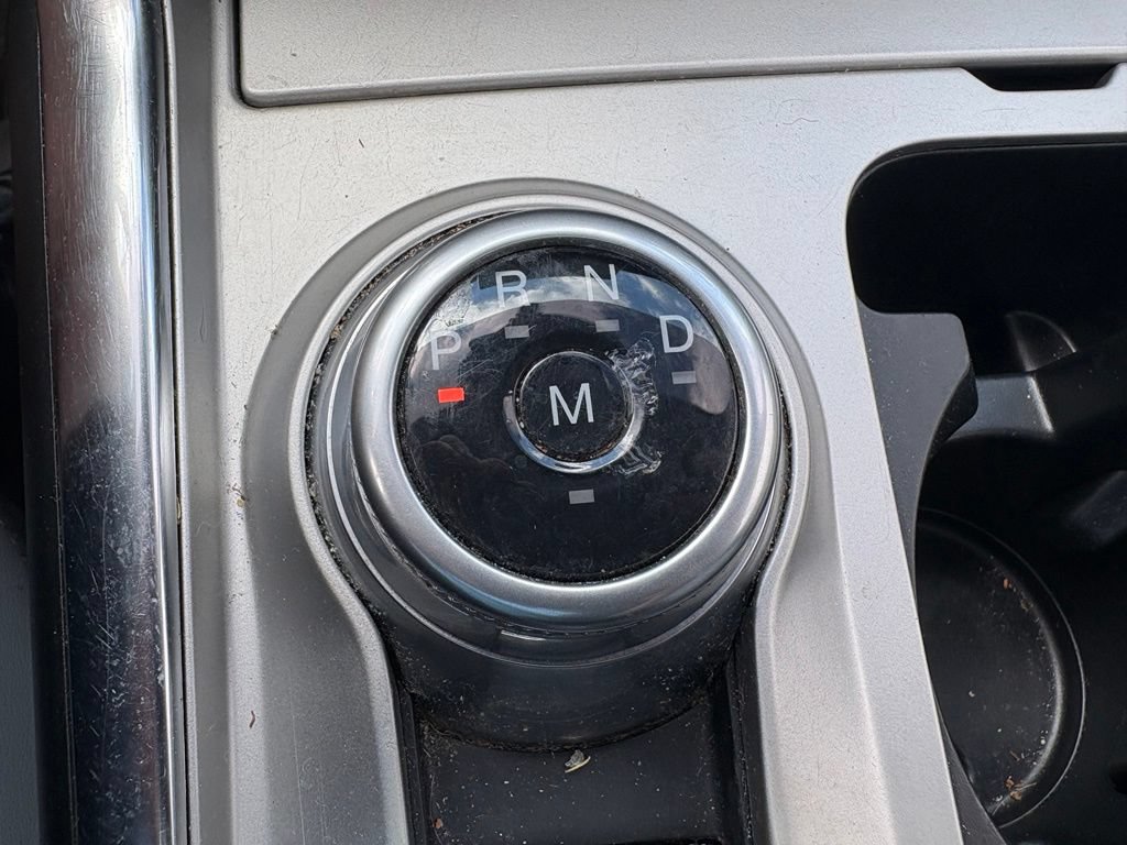 Used 2021 Ford Explorer XLT w/ Equipment Group 202A AWD/4WD image 18