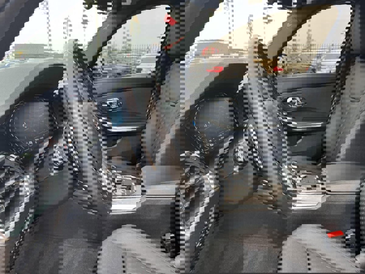 Used 2019 BMW 330i Sedan w/ Convenience Package image 21