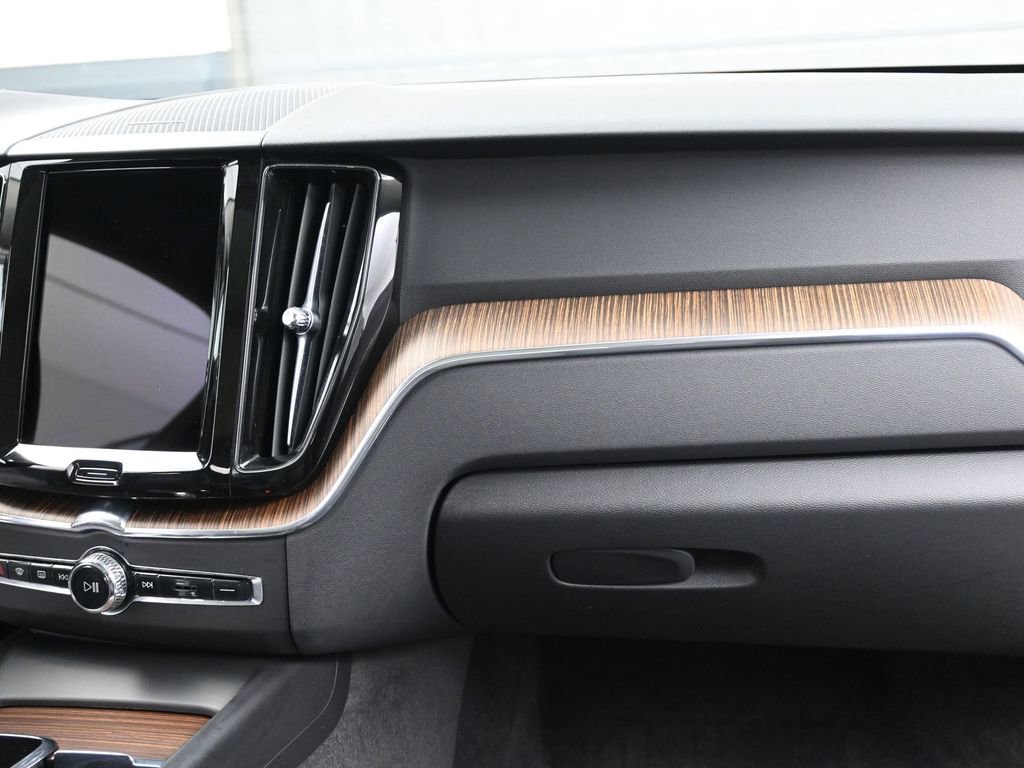 Used 2023 Volvo XC60 B5 Plus w/ Climate Package image 15