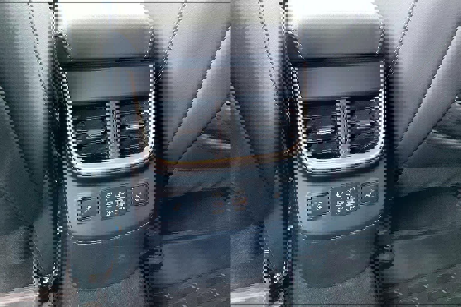 Used 2023 Subaru Outback Limited image 37