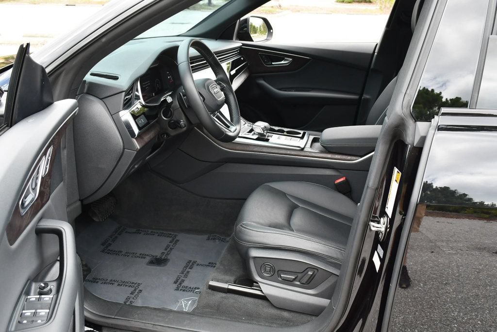 Used 2020 Audi Q8 Premium Plus w/ Premium Plus Package AWD/4WD image 47