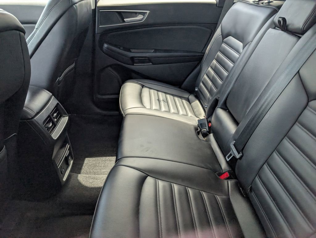 Used 2024 Ford Edge SEL w/ Convenience Package image 7